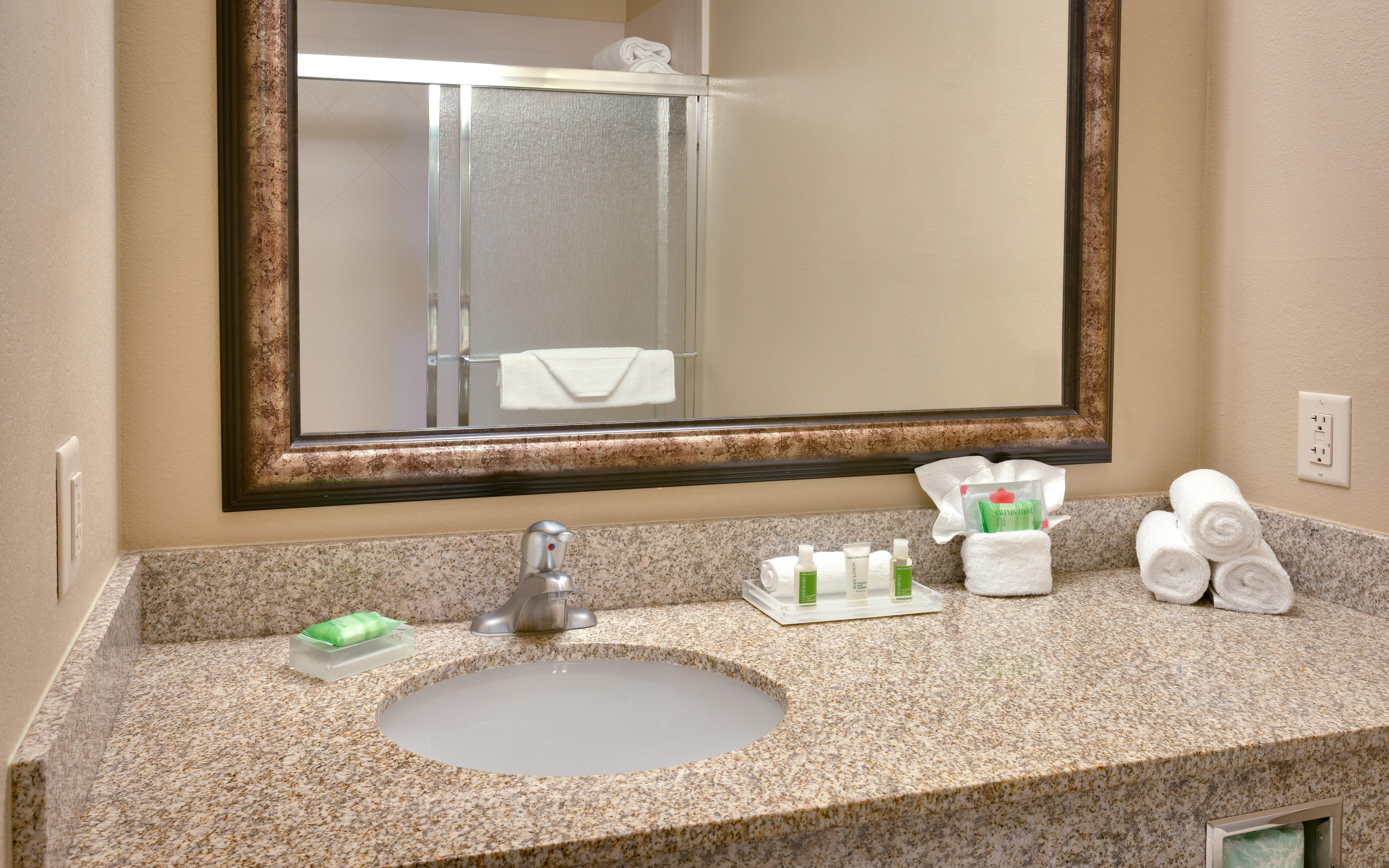 Holiday Inn & Suites Salt Lake City - Airport West By Ihg Exterior photo